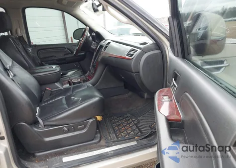 2008 Cadillac Escalade Standard z USA, uszkodzony, nr VIN 1GYFK63888R245137